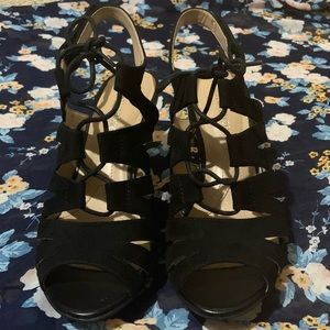 Like New Naturalizer Black Heels
